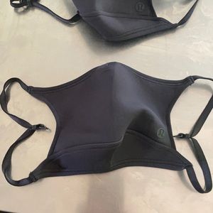 Lululemon black ear loop face mask 1